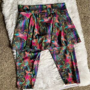 Donajo Modest Skirted Crop Leggings Turtles Starfish Women’s Size 3 Multicolor